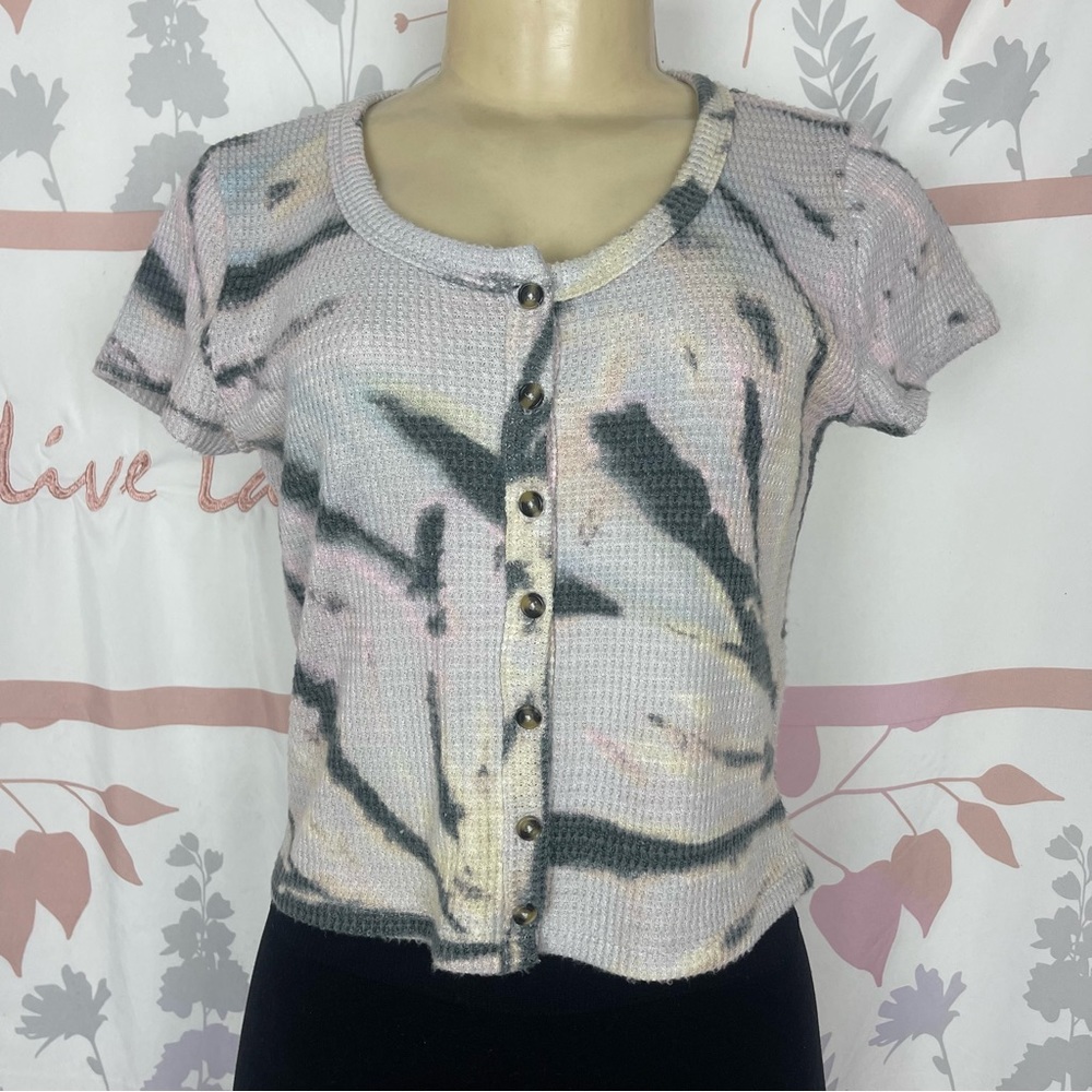 SO Lounge Life Crop Tee‎ Cozy Button Front S/S Women's Jr. Size M